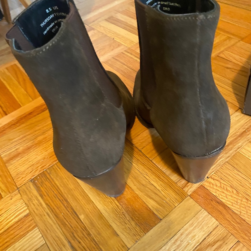 Thursday Chelsea Boots - Picture 4 of 7